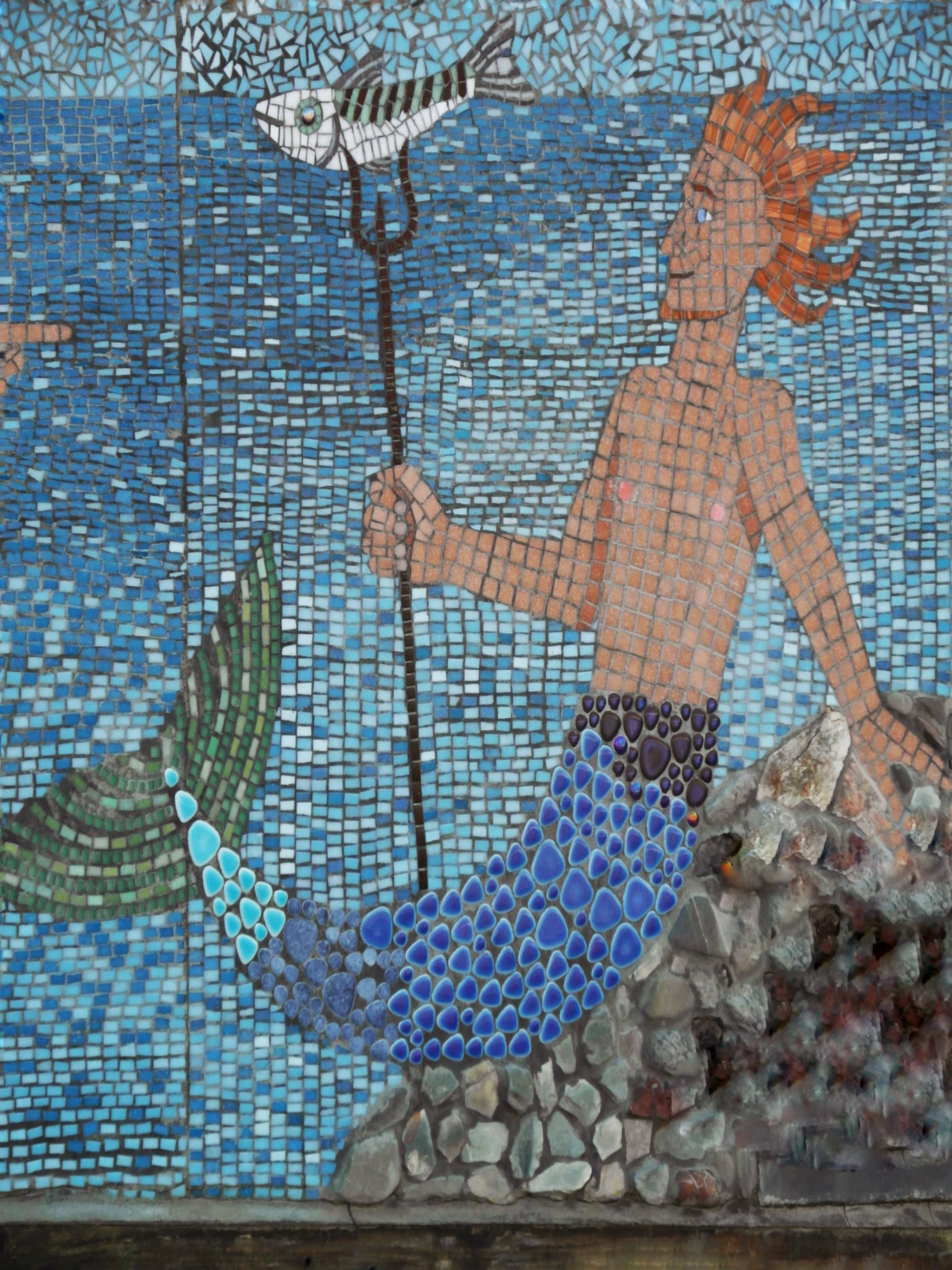 Skinningrove Merman, Riverside Building